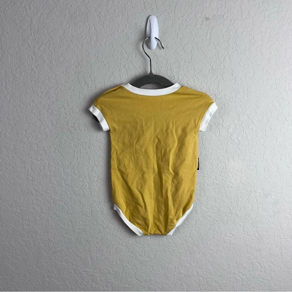 Tiny Tribe Australia Body Suit Tee Baby 3-6 Months M Yellow White Palm Tree Snap